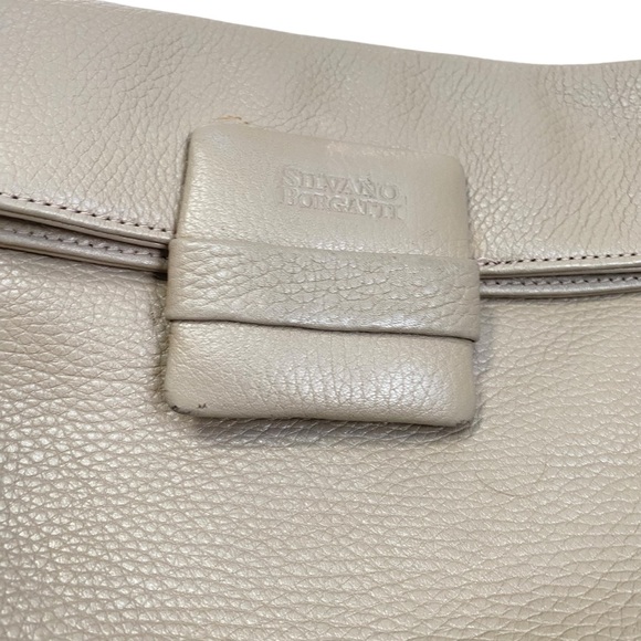 Pebbled Italian Leather shoulder bag - Picture 6 of 15